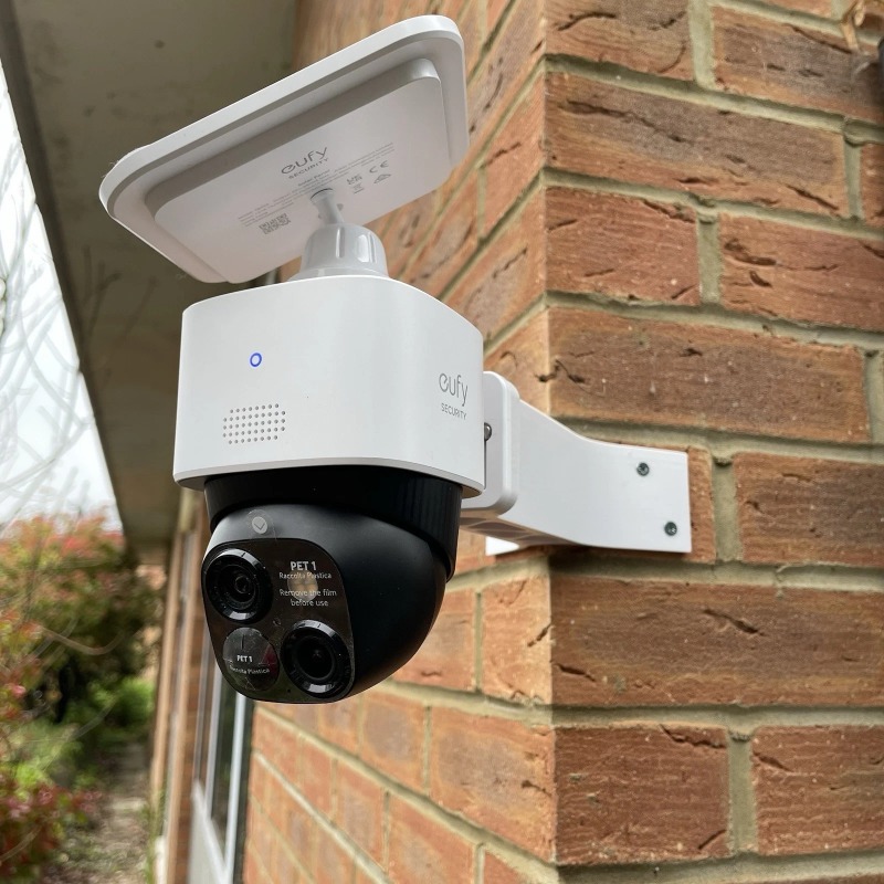 Outdoor Corner Wall Mount Came - огляд і ціна Eufy Camera E220